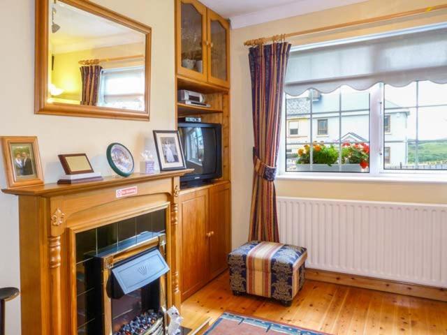 Village Cottage Dunkineely エクステリア 写真