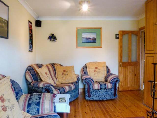 Village Cottage Dunkineely エクステリア 写真