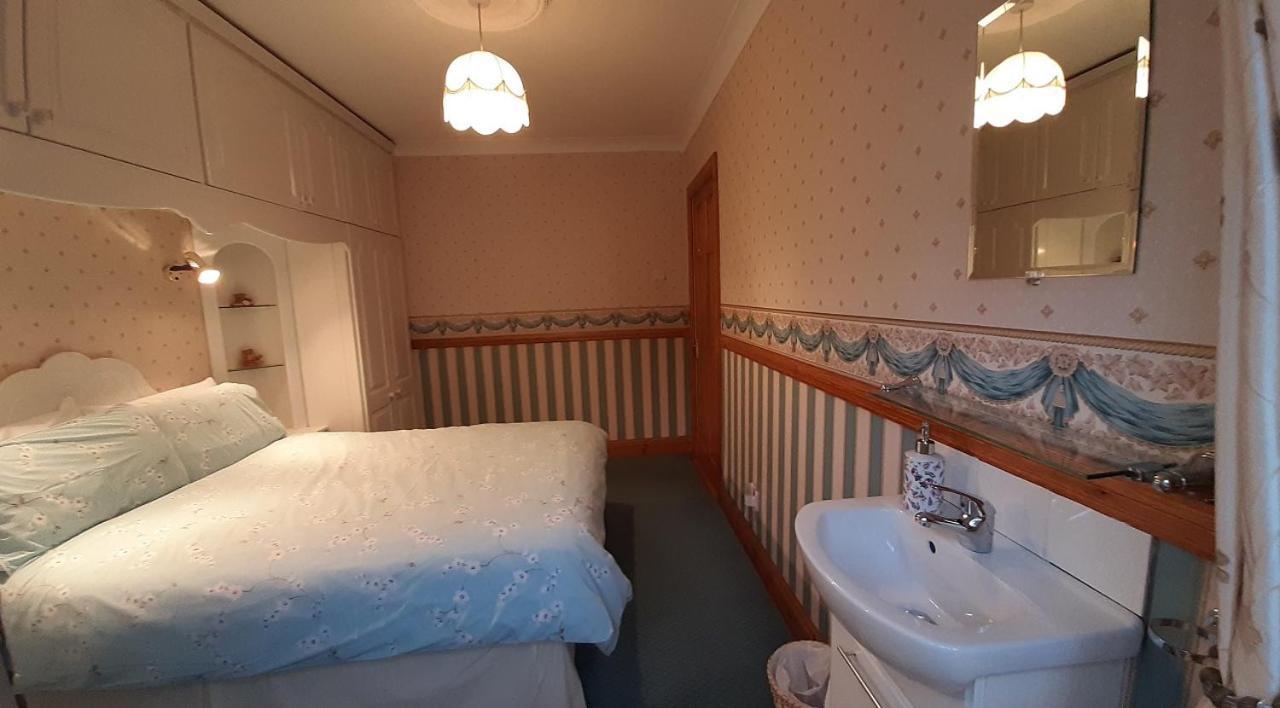 Village Cottage Dunkineely エクステリア 写真
